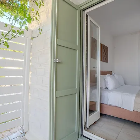 Kriolithos * Parikia (Paros)